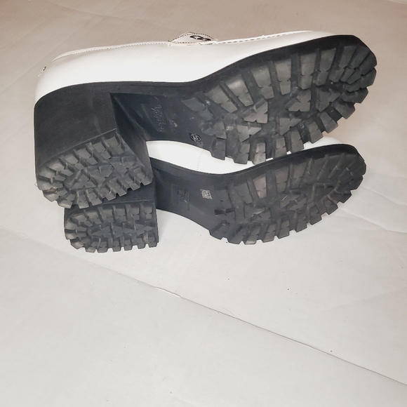 Dirty Laundry White Chunky Heel Loafers - Picture 5 of 13